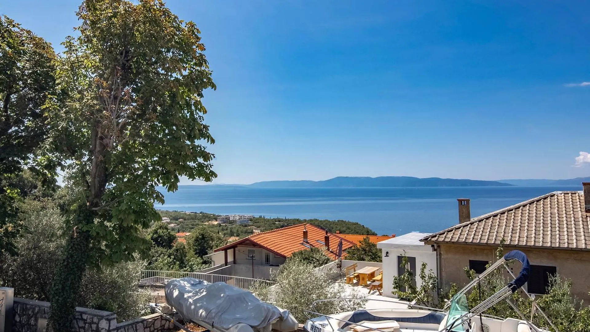 Apartment Holiday Home Sole - Happy Rentals Kostrena